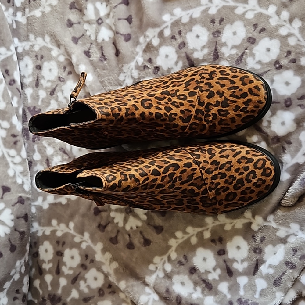 Clarks Brown Leopard Mazy Eastham Suede Bootie